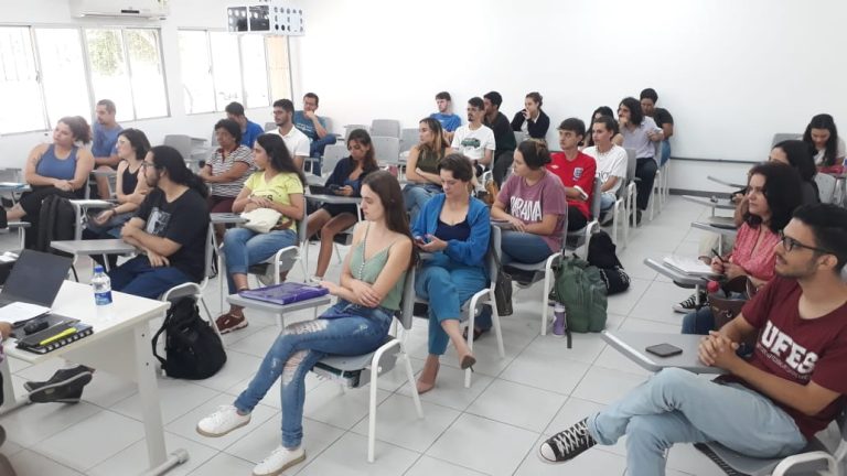 21/10/22 - Palestra Eloah Fassarella | Projeto "Painel de Indicadores Municipais de Pobreza Multidimensional (Oppen Social)"